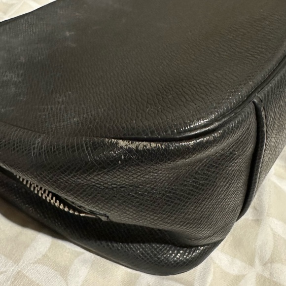 Louis Vuitton Toiletry Pouch Taiga Leather GM Black - Picture 11 of 12